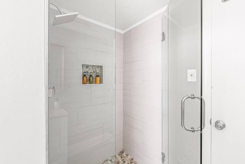 Spotless 4Br Near Clt Uptown, Fast Wi-Fi Apartment Charlotte Luaran gambar