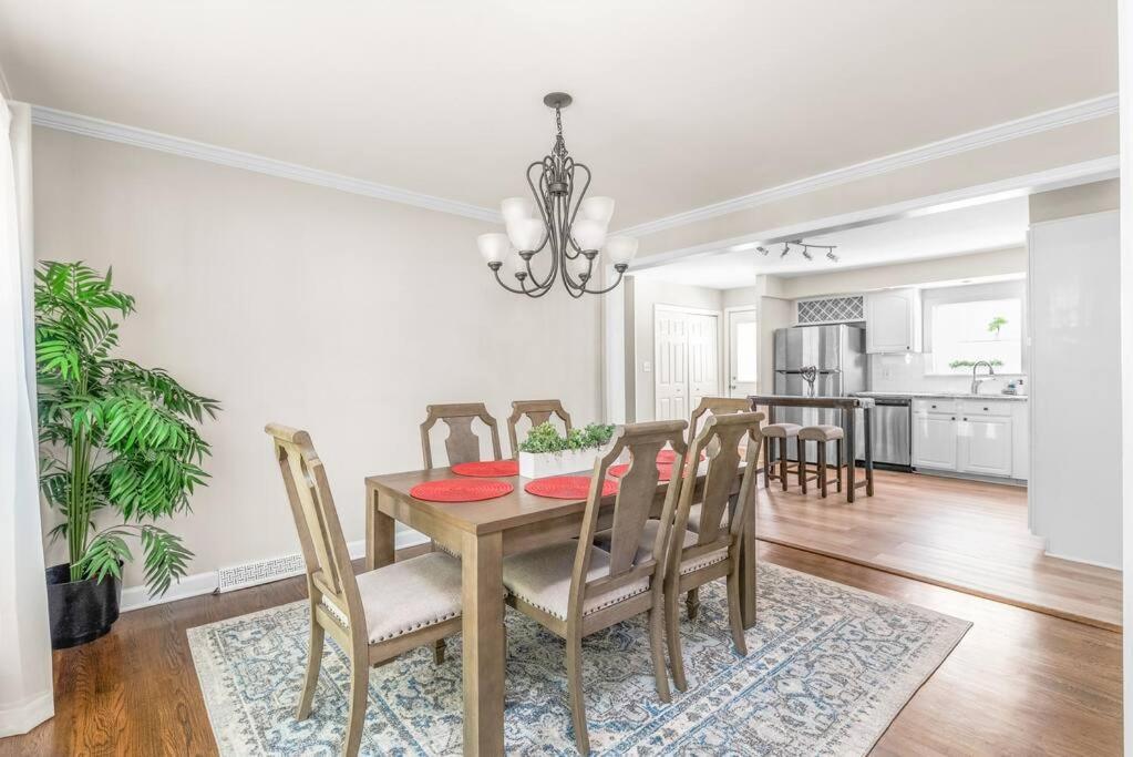 Spotless 4Br Near Clt Uptown, Fast Wi-Fi Apartment Charlotte Luaran gambar